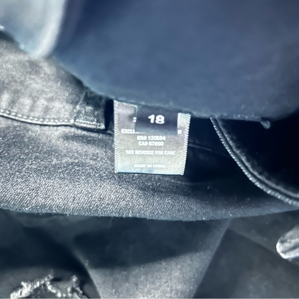 Hot Topic Black Buttoned Pants - Picture 9 of 10
